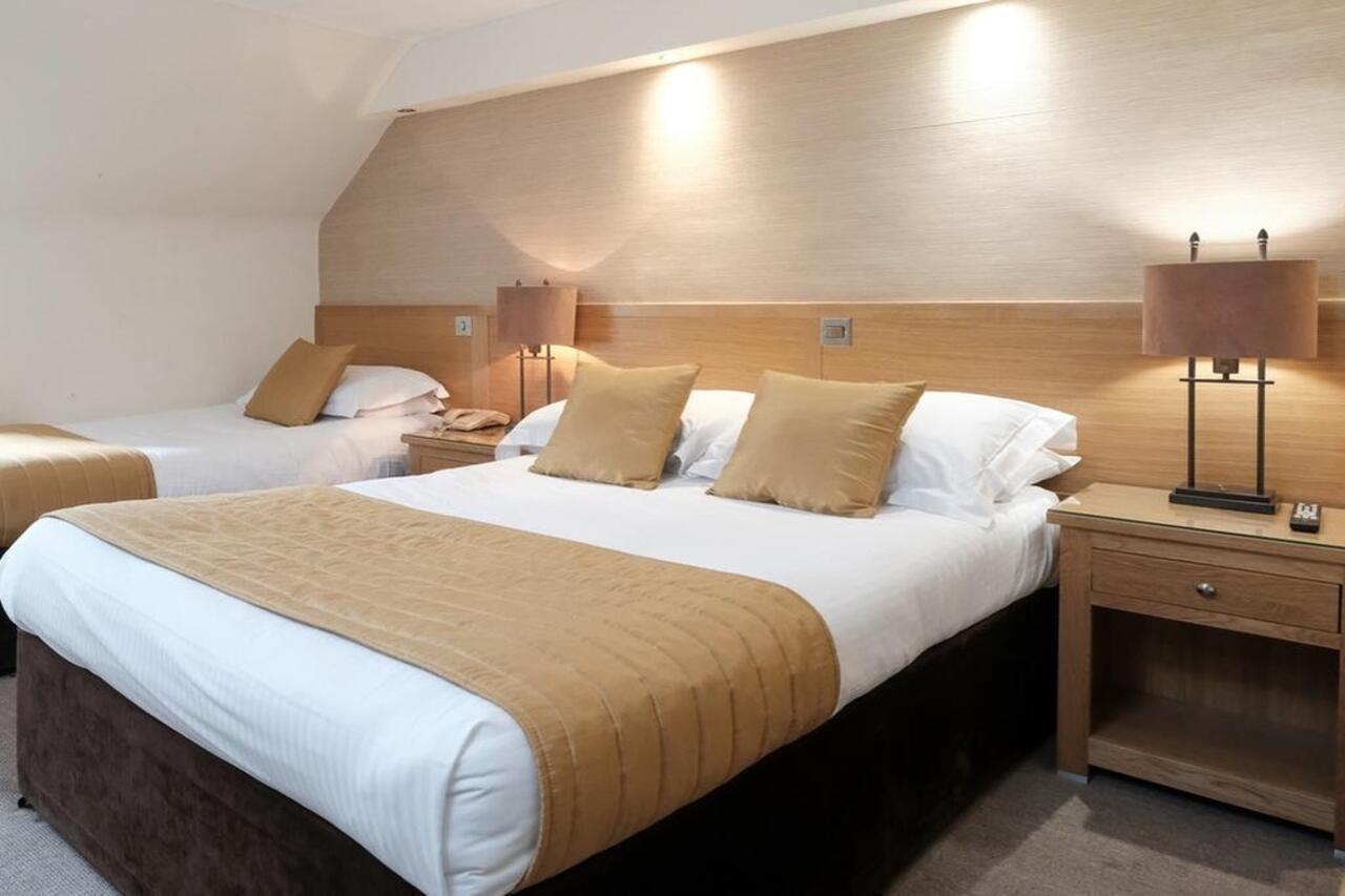 The City Hotel دنفرملاين المظهر الخارجي الصورة