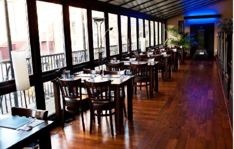 The City Hotel دنفرملاين المظهر الخارجي الصورة
