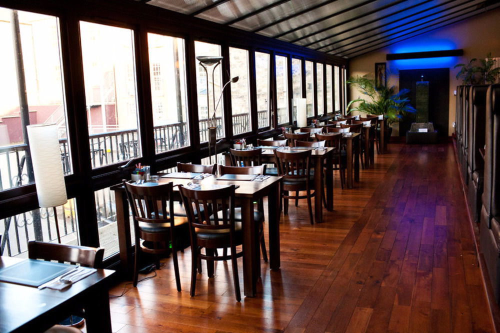 The City Hotel دنفرملاين المظهر الخارجي الصورة